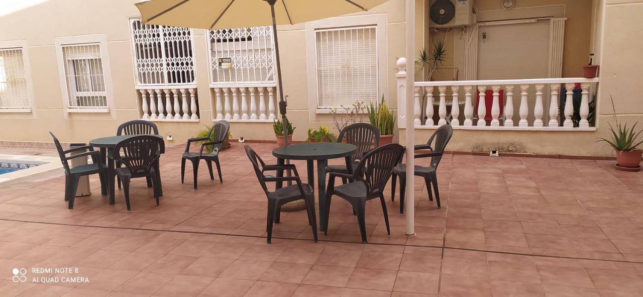 Estudio Wifi Bano 1 Sofa Cama Doble Piscina Playa 100Mts Torrevieja Exterior photo