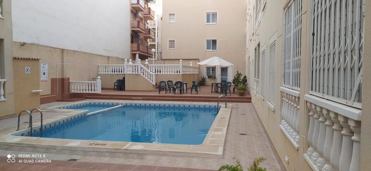 Estudio Wifi Bano 1 Sofa Cama Doble Piscina Playa 100Mts Torrevieja Exterior photo
