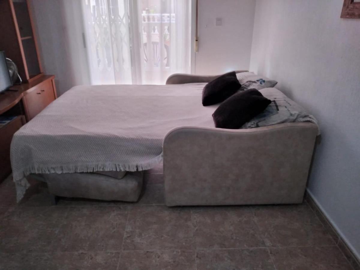 Estudio Wifi Bano 1 Sofa Cama Doble Piscina Playa 100Mts Torrevieja Exterior photo